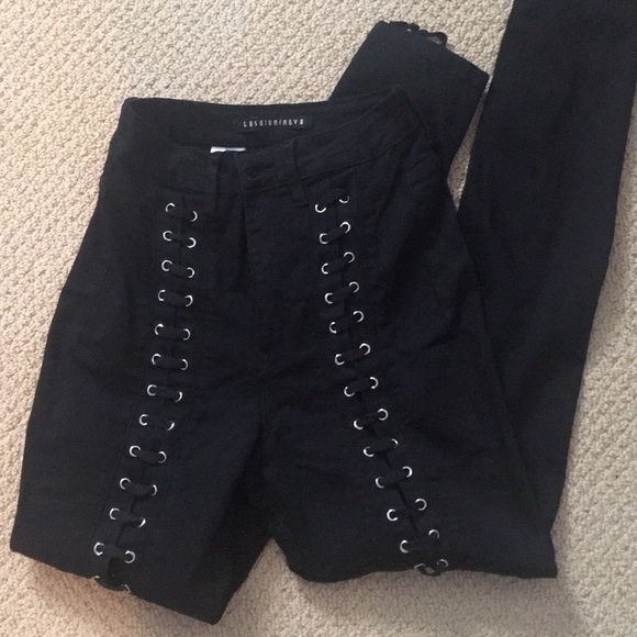 FashionNova high waisted lace up black jeans - Picture 4 of 6